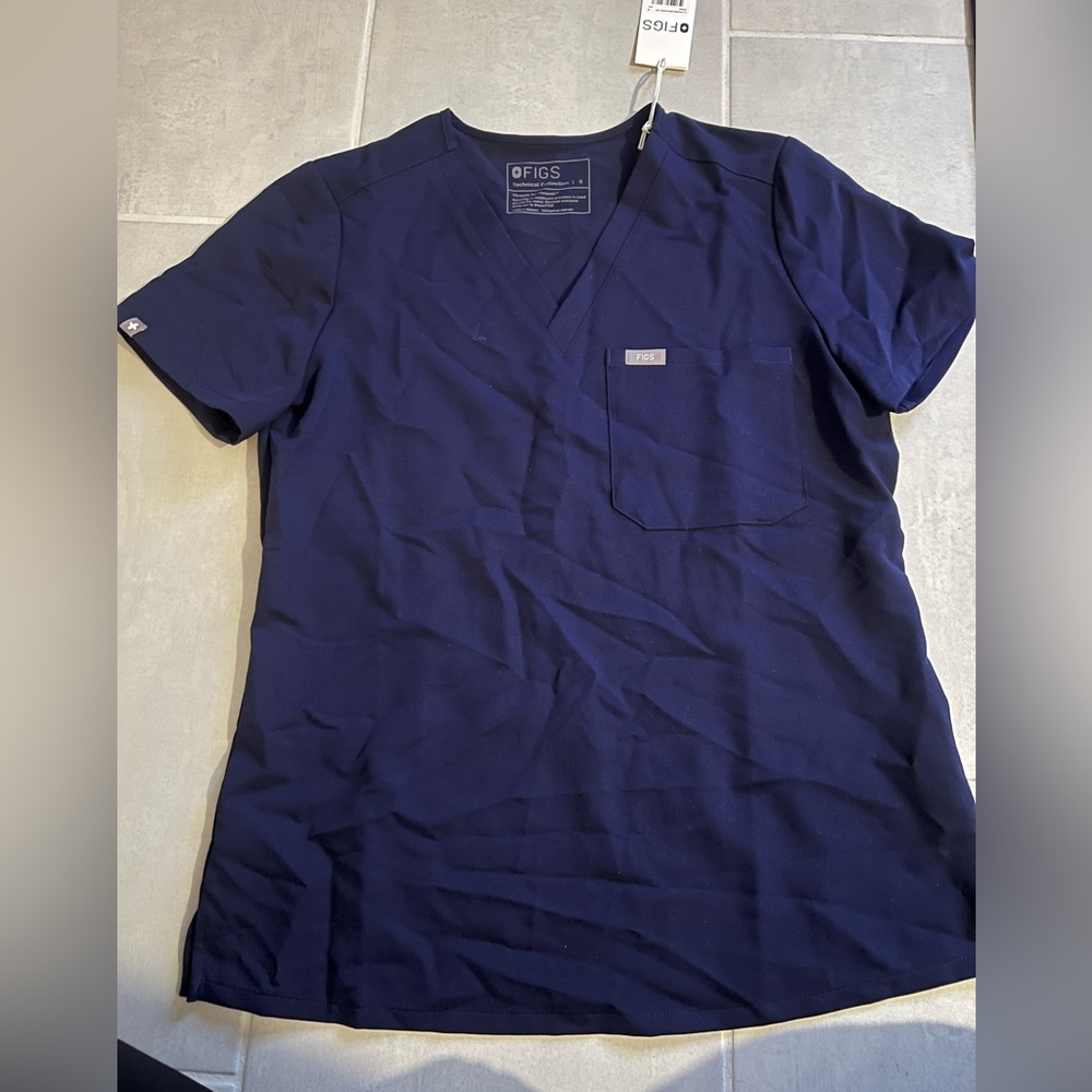 FIGS NWT Catrina Top Navy